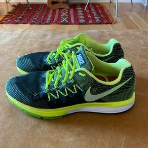 Nike Zoom Vomero 10 - Green/Black